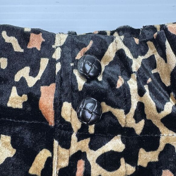 MINKPINK Leopard Velvet Shorts L High Waist Button Front Pockets NWT Animal - Picture 5 of 10